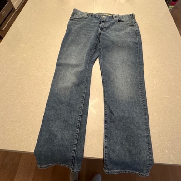 Men's Lee Extreme Motion Athletic Fit Tapered Leg 38x30 Medium Wash Jeans - Picture 6 of 8